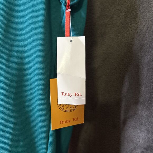 Womens Ruby RD Sleeveless Ribbed Tourquoise Jeweled Tank Size L - Picture 4 of 9